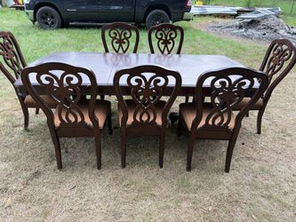 Traditional Dining Room Set – 7 Chairs