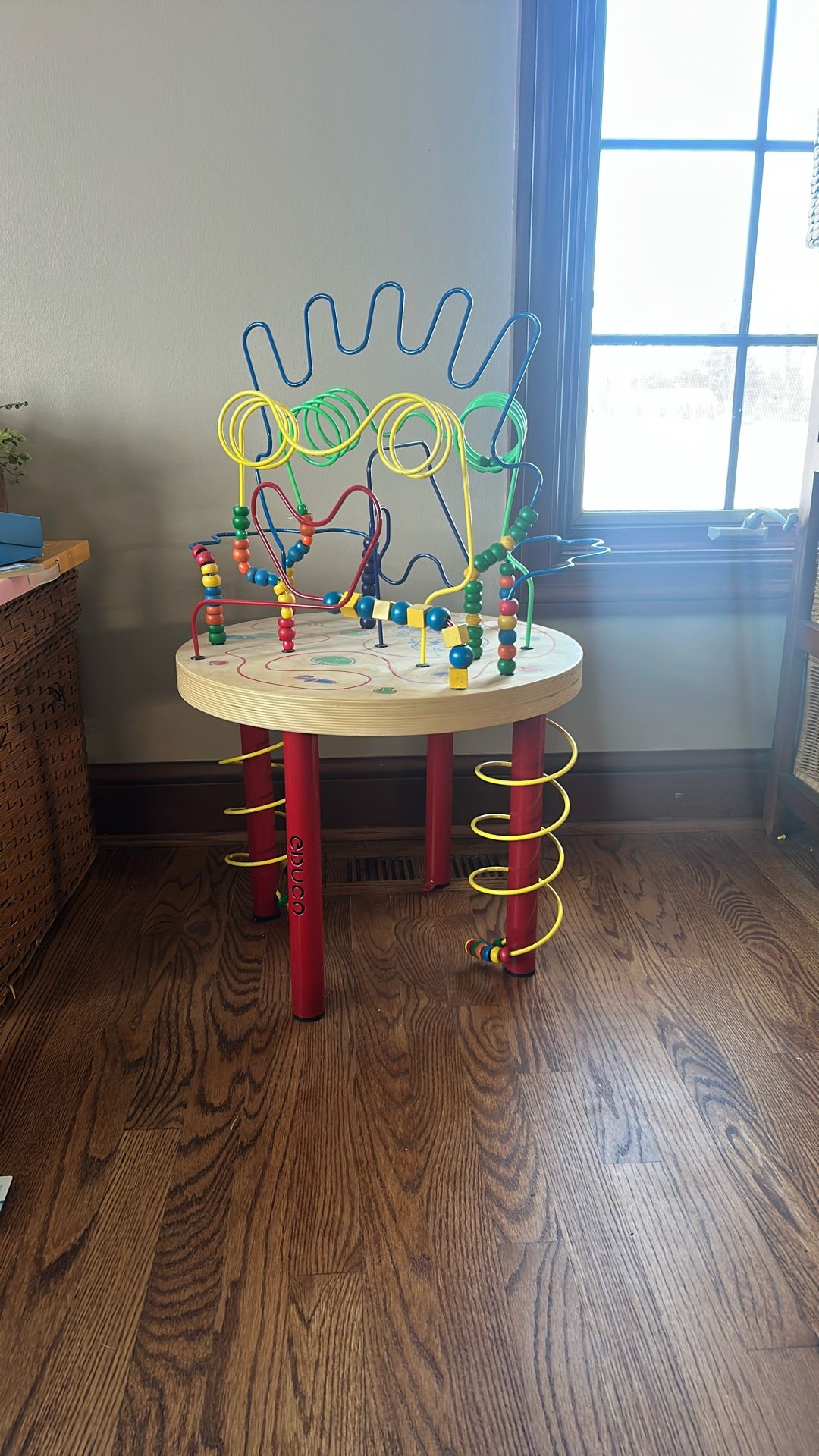 Educo Spaghetti Legs Bead Table