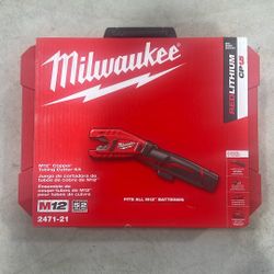 Milwaukee M12 Tubing Cutter