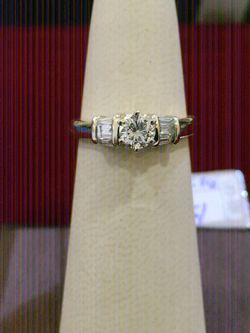 14K Y Diamond Ring