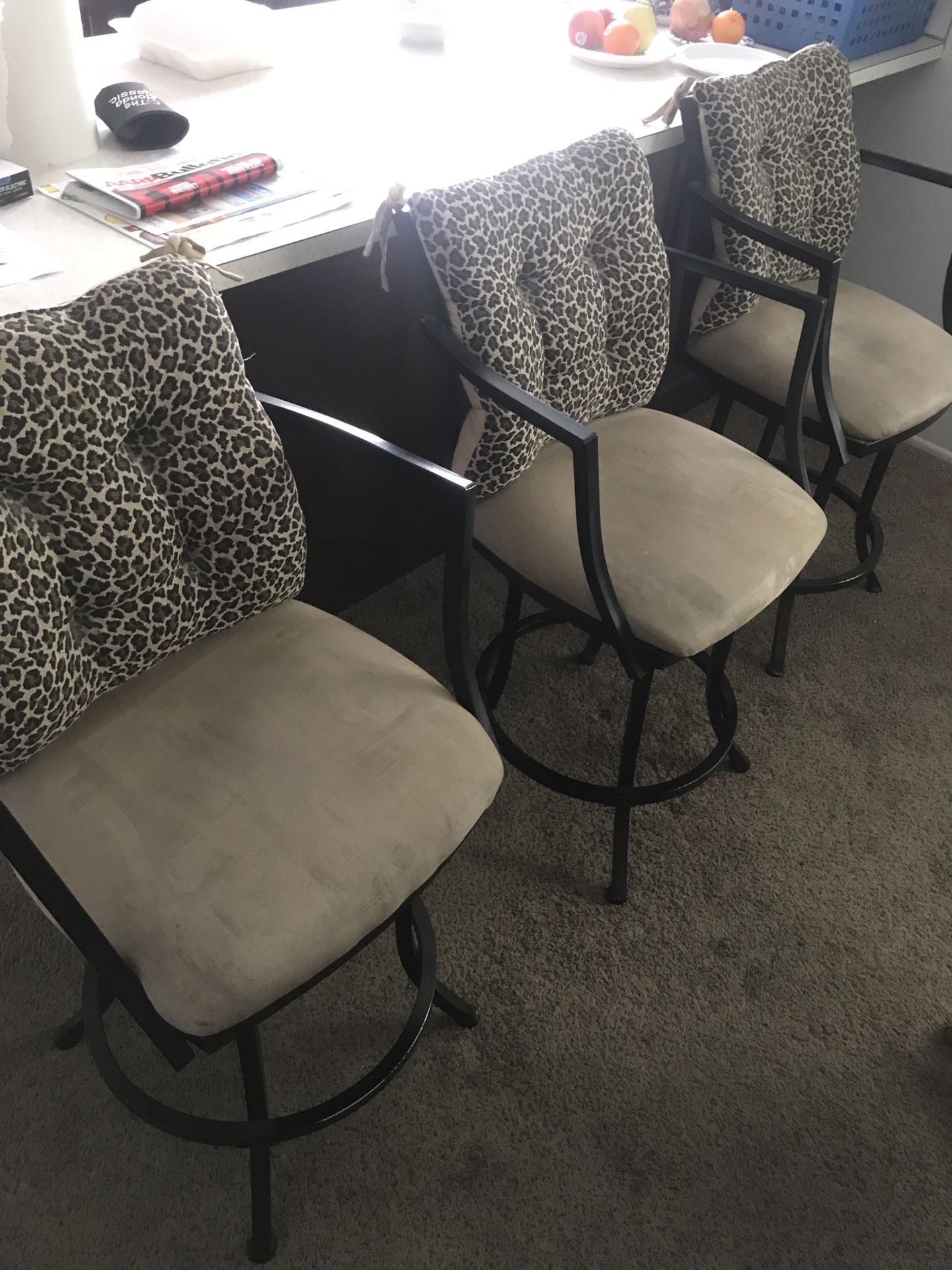 3 Bar Stools