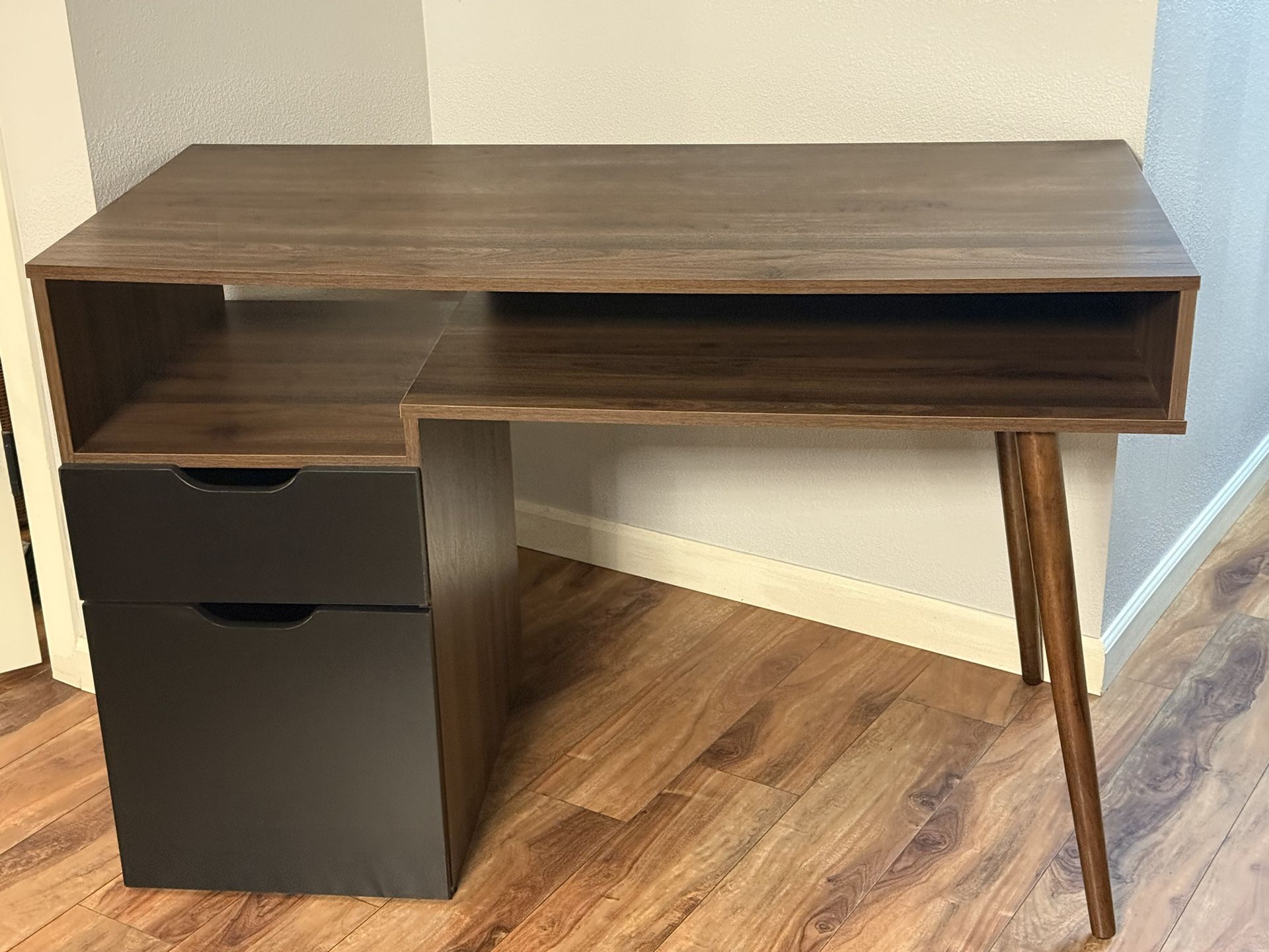 Modern Computer Desk !!! Size On The Photo 