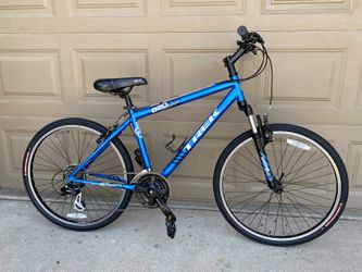 Trek 820 Mountain Bike