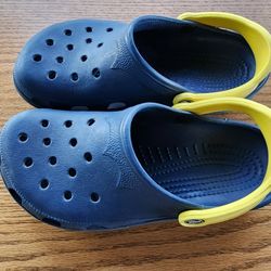 Crocs Blue Size Women 8-9, Man 6-7