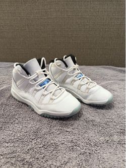 Jordan 11 Retro Legend Blue size 3Y
