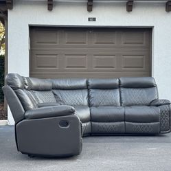 Sofa/Couch Sectional - Manual Recliner - Delivery Available 🚛