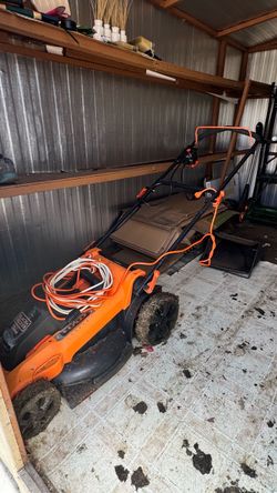 Lawn Mower.  black & decker