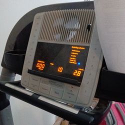 Cx1055 Elliptical CX Series Nordic Track