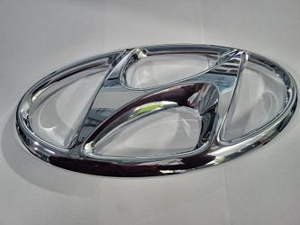 Hyundai Santa Fe emblem
