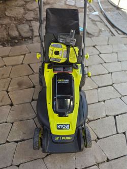 RYOBI ONE+ HP 18V Brushless 16 in. Cordless Battery Walk Behind Push Lawn Mower with (1) 4.0 Ah Batteries and (1) Charger