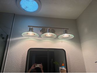 Bathroom vanity light
