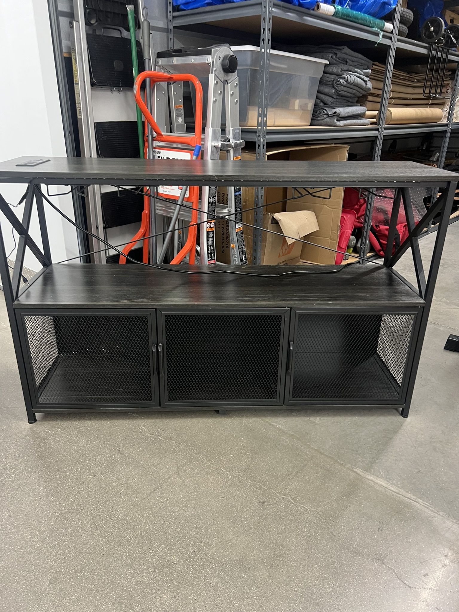 Bar cabinet With Plug In And Led!