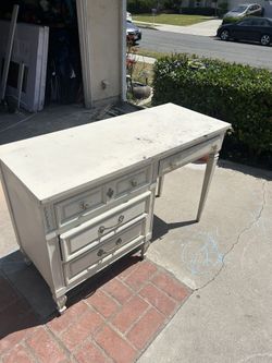 Free Vanity Desk