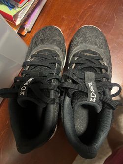 Baseball cleats 2y boys UA
