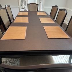 Traditional Luxury Dining Table