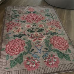 Rug Barely Used Like New