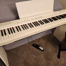 Yamaha P-105 digital piano/piano/keyboard 