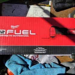 Milwaukee M12 Fuel Multitool