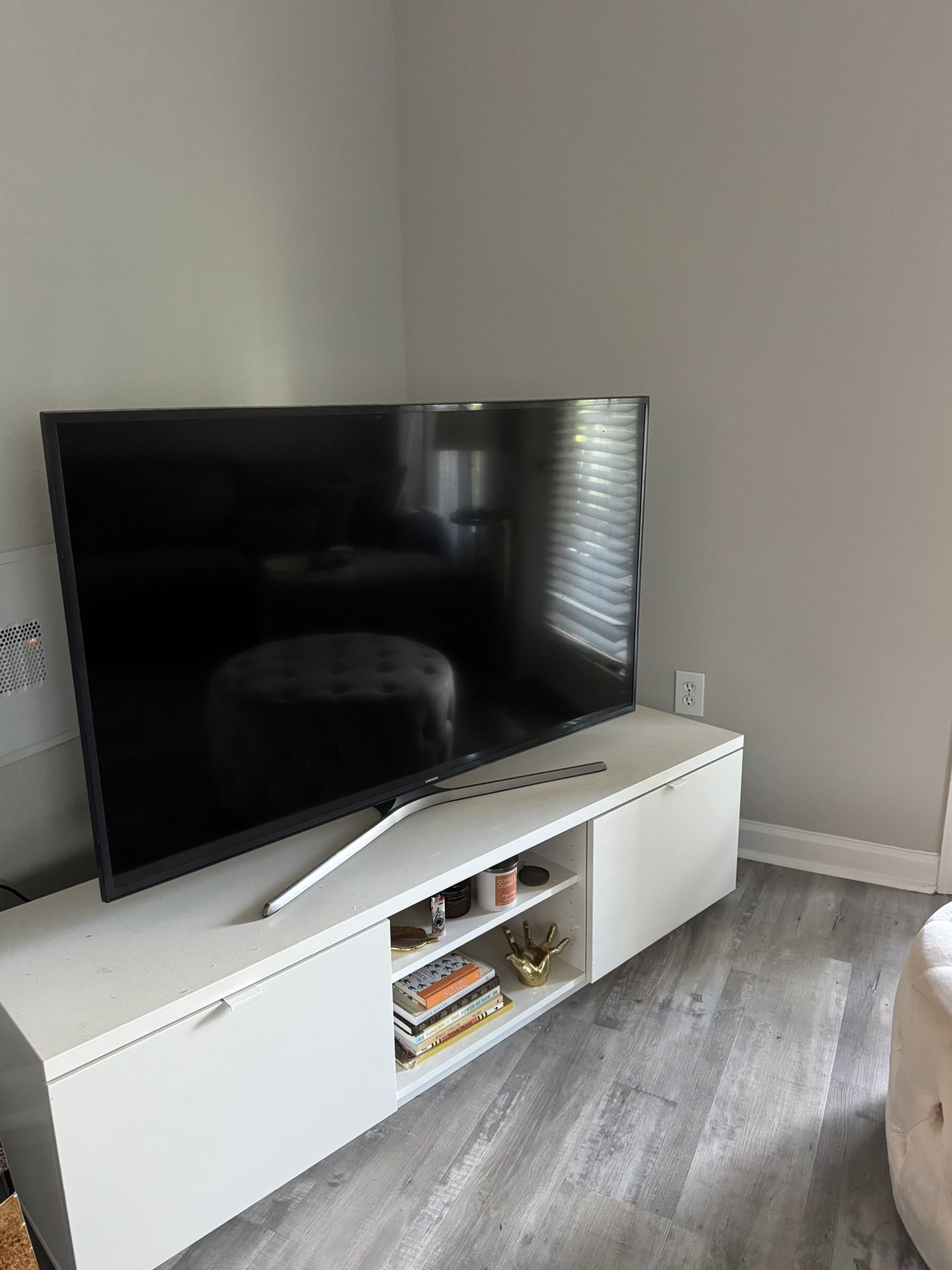 55 Inch Samsung TV