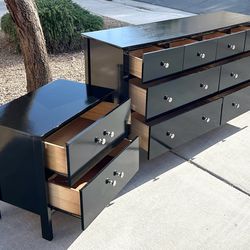 Furniture Dresser Set
*** Price Includes Local Delivery ***