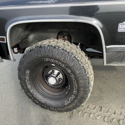 Chevy 1/2 Axles With 456 Gears And 15” Wheel/ 33” New Mud Tires 