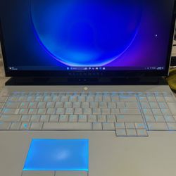 Alienware - Area-51m 17.3" Gaming Laptop - Intel Core i7 - 16GB Memory - NVIDIA GeForce RTX 2070 - 1TB Hard Drive + 256GB SSD - Lunar Light