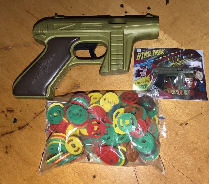 Vintage 1960s Gold Star Trek Rayline Ray Line Tracer Jet Disc Toy Gun w/Discs
