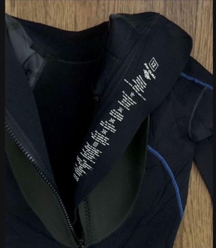 NEW WOMENS WETSUIT