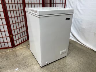 MAGIC CHEF 3.5 cu. ft. Manual Defrost Chest Freezer in White Model #HMCF35W5