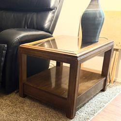 Vintage Mahogany End Table 