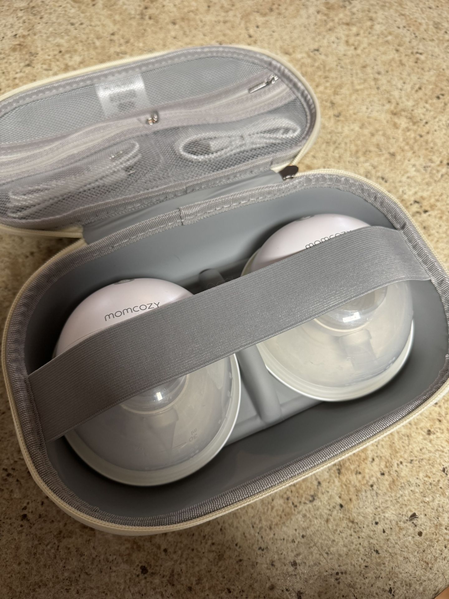 Used Pump Momcozy M5