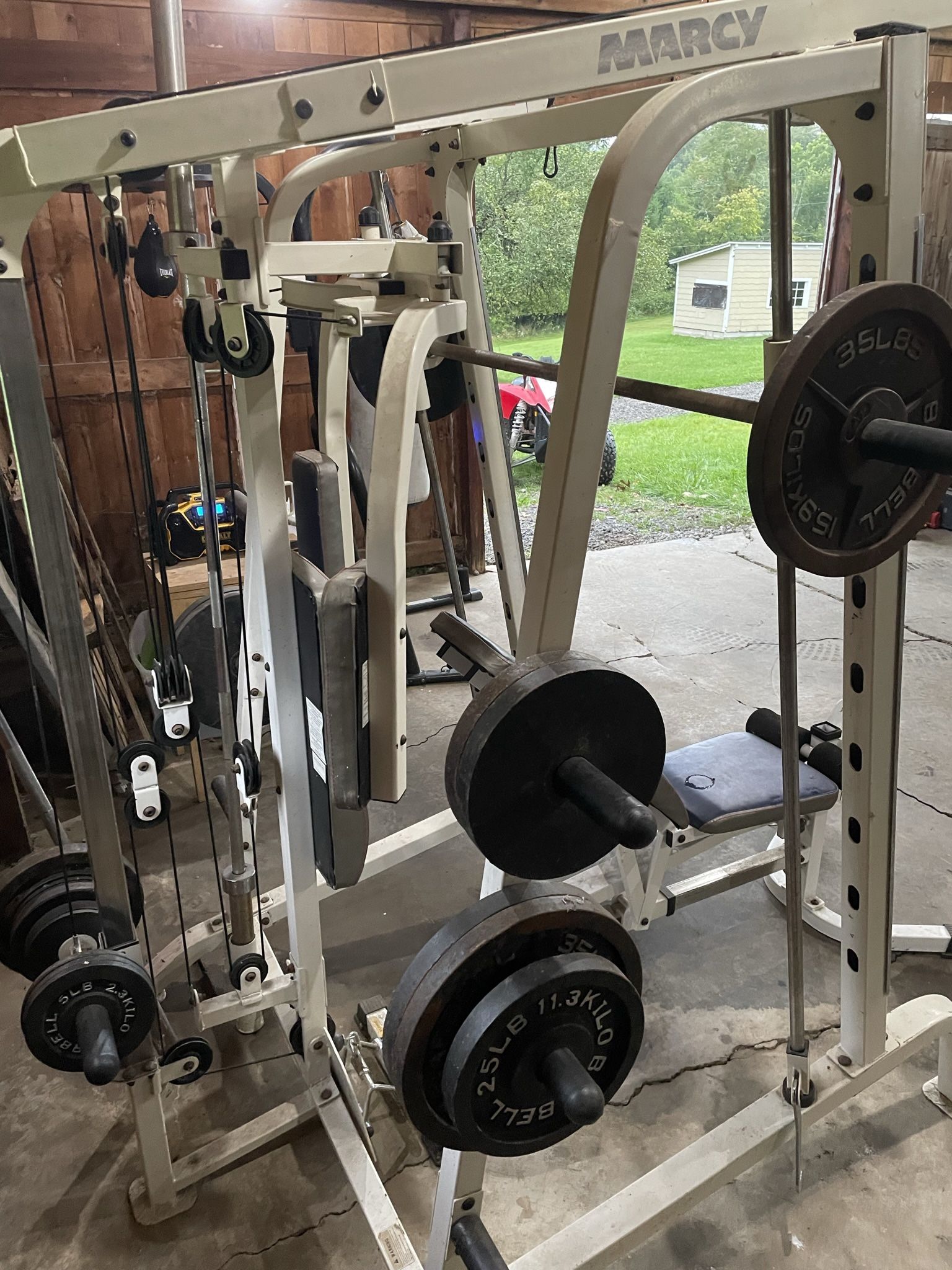 Smith Machine And Weights 