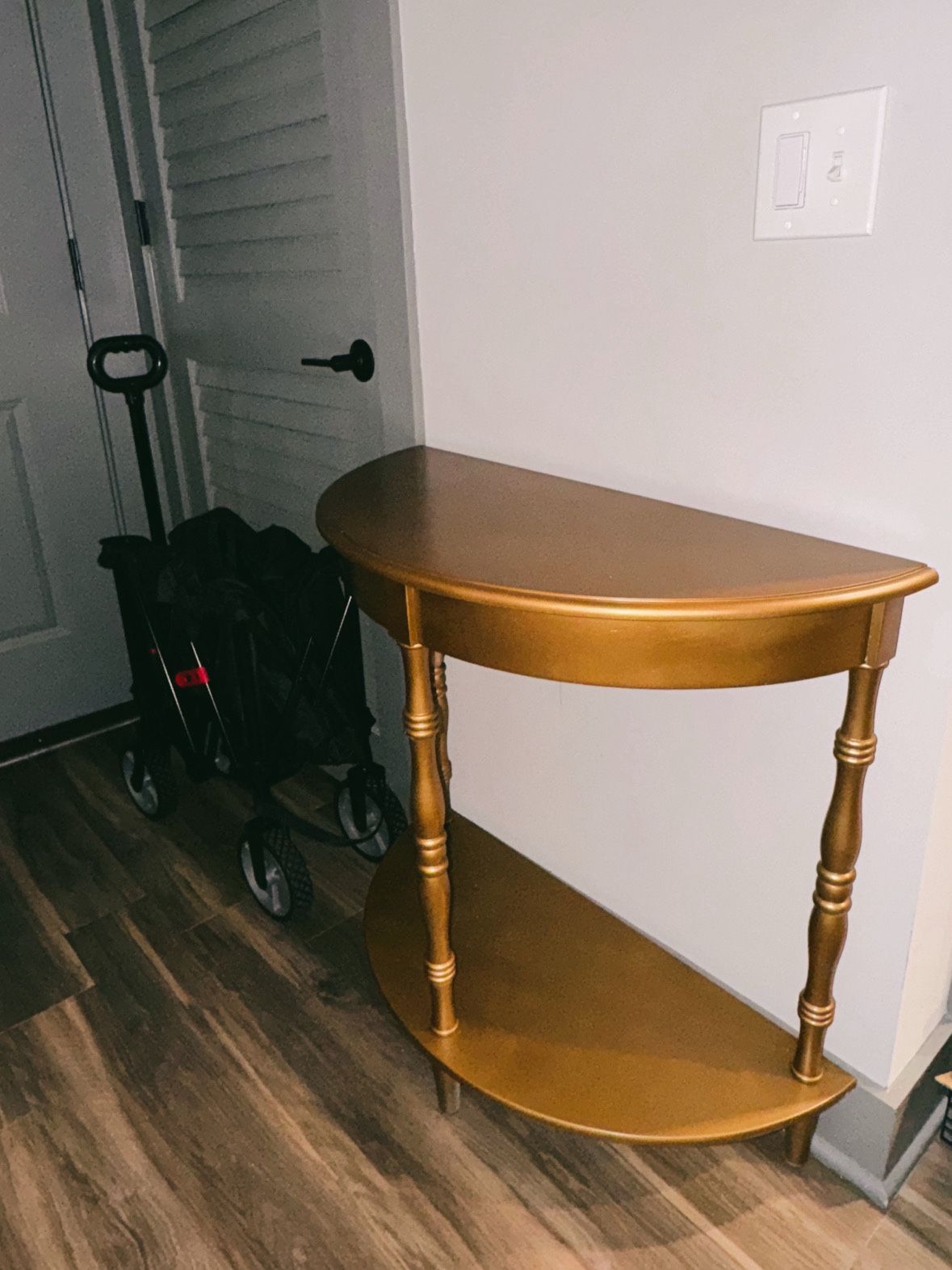 Gold Entry Table