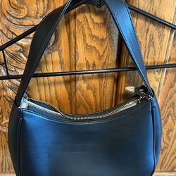 Simple Black Purse 