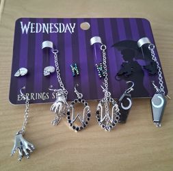 New Wednesday Icon Cuff Earrings Set