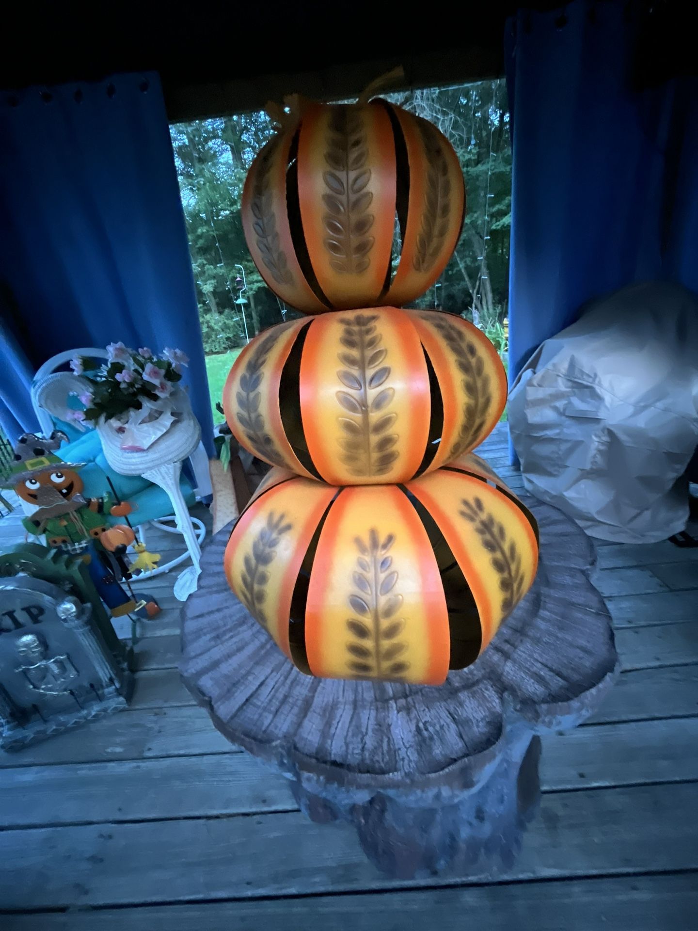 Metal Pumpkin Display Ex Cond