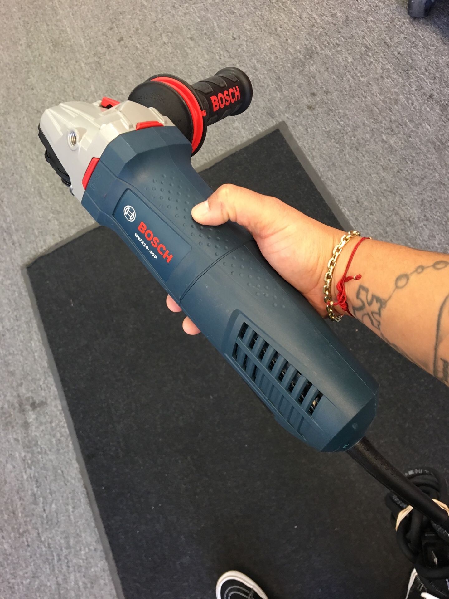 BOSCH GWS10-45P ANGLE GRINDER