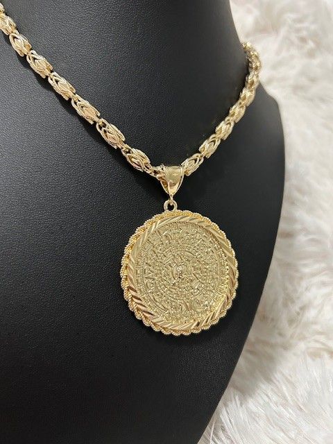 Aztec Calendar With Turkish Chain