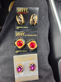 Vintage clip on earrings (swarovski)