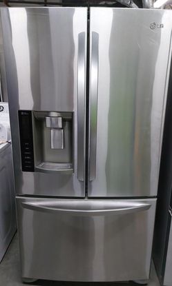Elegant LG French Door Fridge with LED Lighting