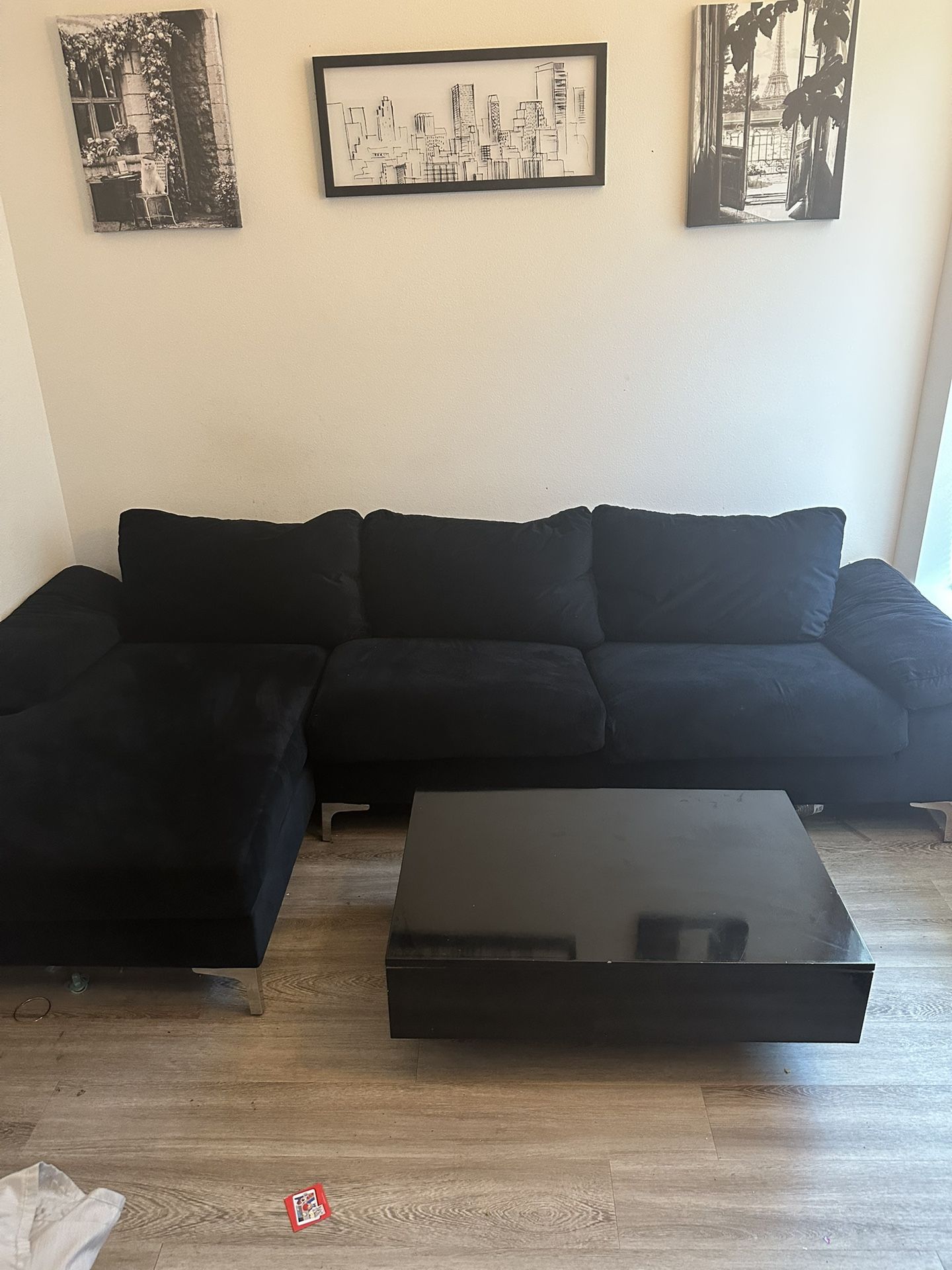 Sectional And Coffee Table 