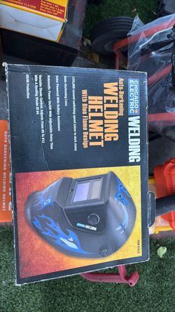 Chicago Electric Auto-Darkening Welding Helmet