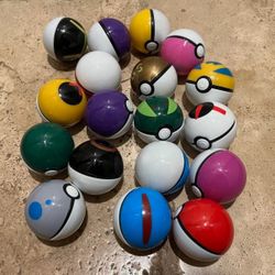 20 Mix Pokeballs With Pokemon Toy Inside