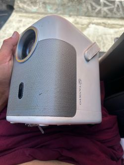 Vankyo projector
