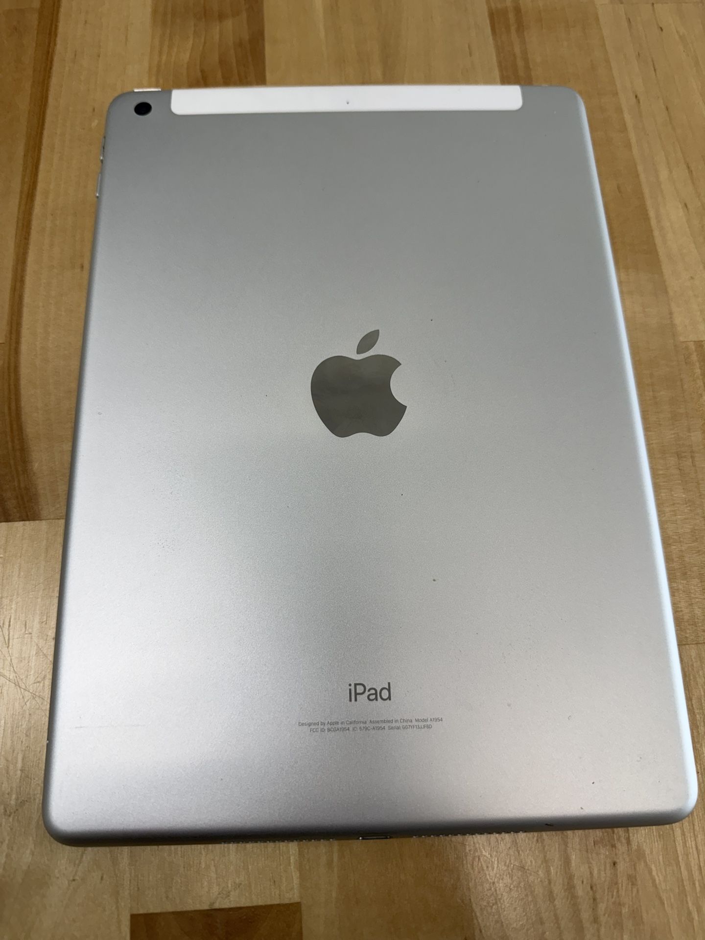 Unlocked iPad 6th Gen 32GB Gold - Cracked but works great.  