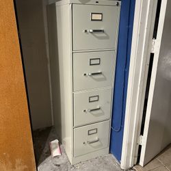 4 Drawer Filing Cabinet 