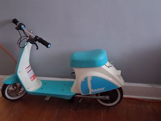 Electric razor scooter