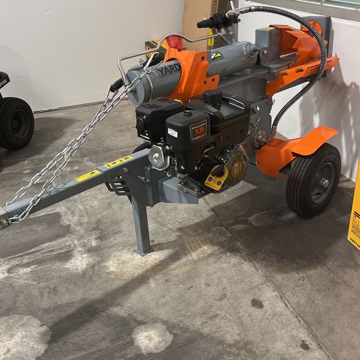 Yardmax log splitter 35 ton half beam outlet