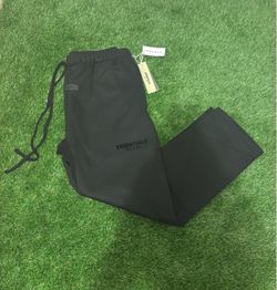 Black/stretch limo Essentials fear of god sweats