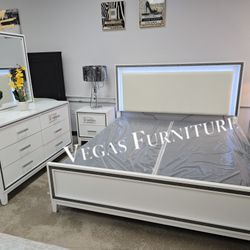 King-Bedroom-Set-4pc ✅ Delivery available ✅ Financing Options Available!✔️✨️No Credit Needed✔️✨️$0 Or $50 Down Payment✨️